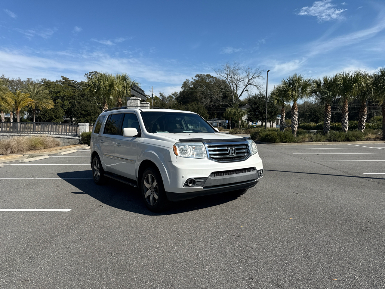 Honda Pilot Touring 2WD 5-Spd AT with DVD 2013