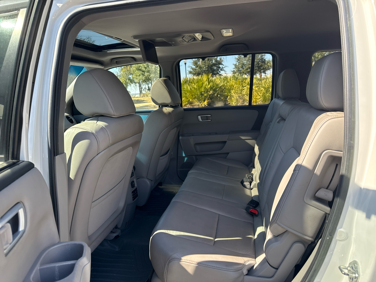 Honda Pilot Touring 2WD 5-Spd AT with DVD 2013