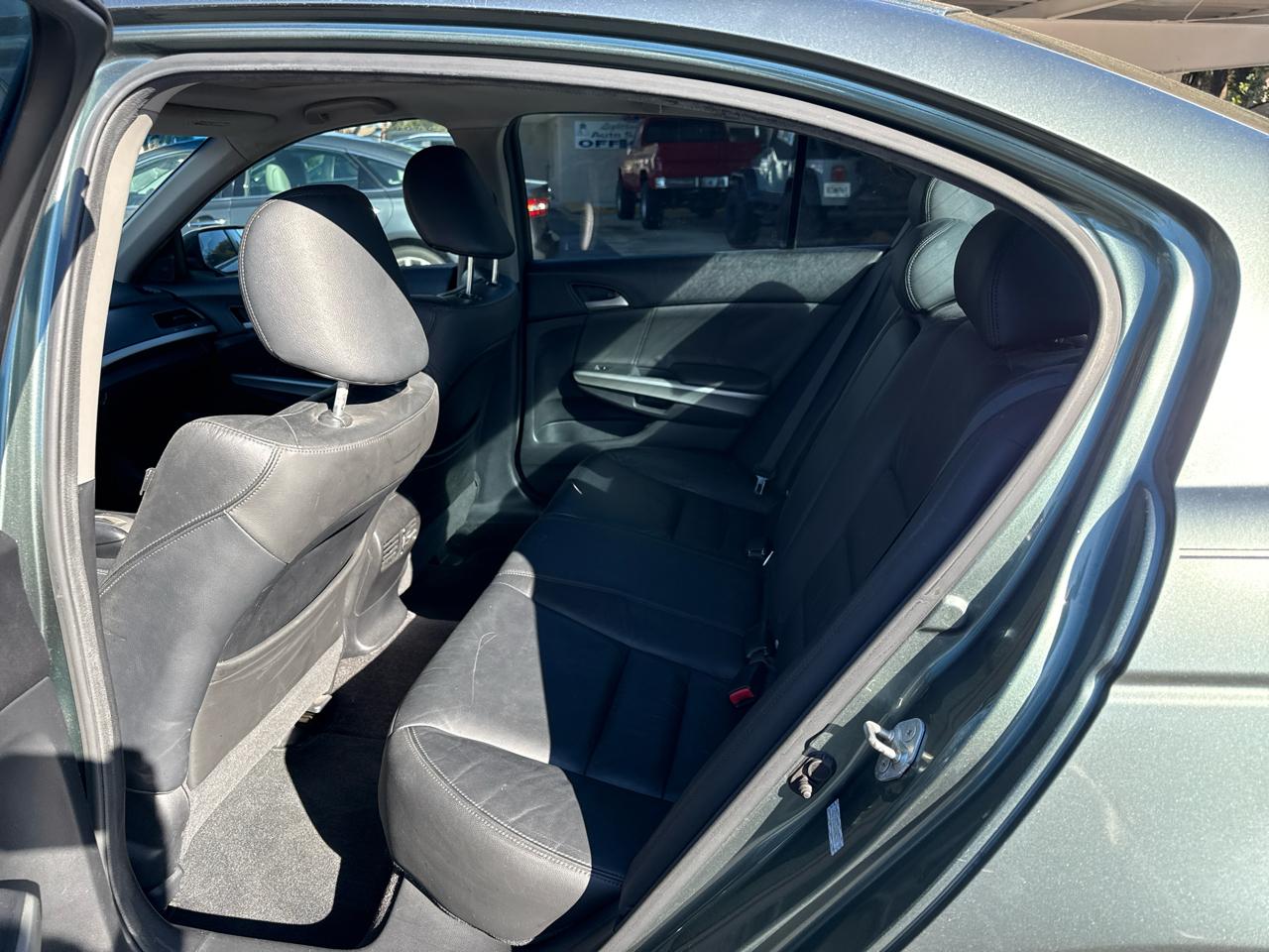 Honda Accord EX-L Sedan AT 2010