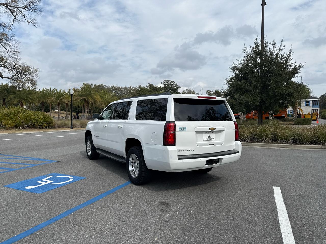 Chevrolet Suburban LT 1500 2WD 2015