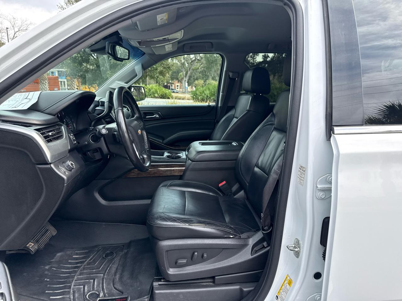 Chevrolet Suburban LT 1500 2WD 2015