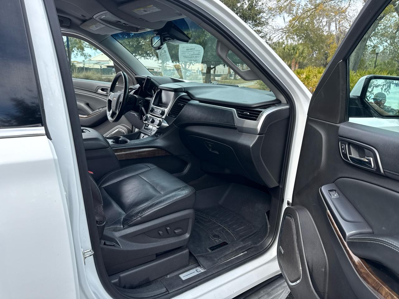 Chevrolet Suburban LT 1500 2WD 2015