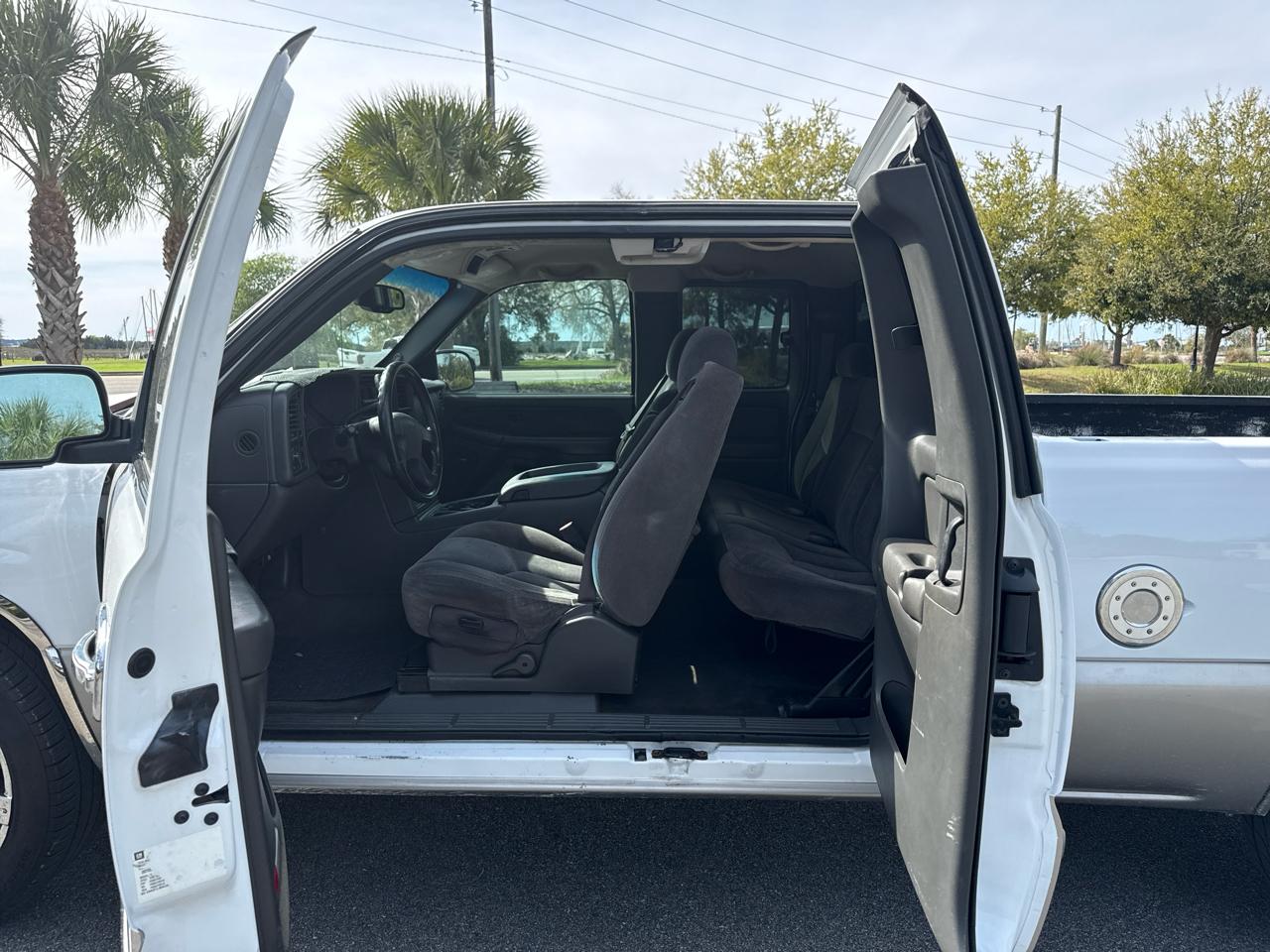 GMC Sierra 1500 SLE Ext. Cab Long Bed 2WD 2003