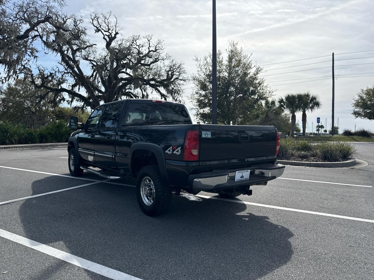 Chevrolet Silverado 2500HD Crew Cab Long Bed 4WD 2002