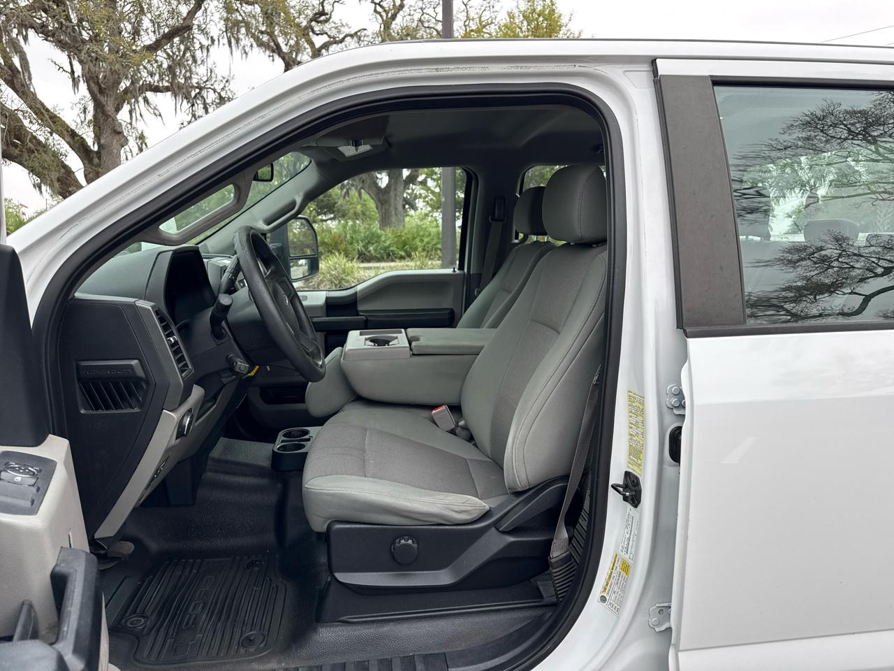 Ford F-250 SD XL Crew Cab Long Bed 2WD 2018