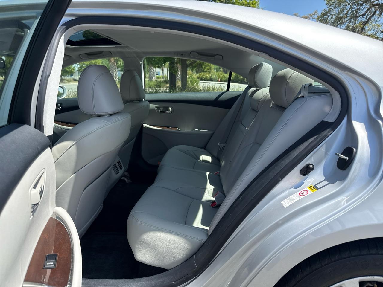 Lexus ES 350 Sedan 2010