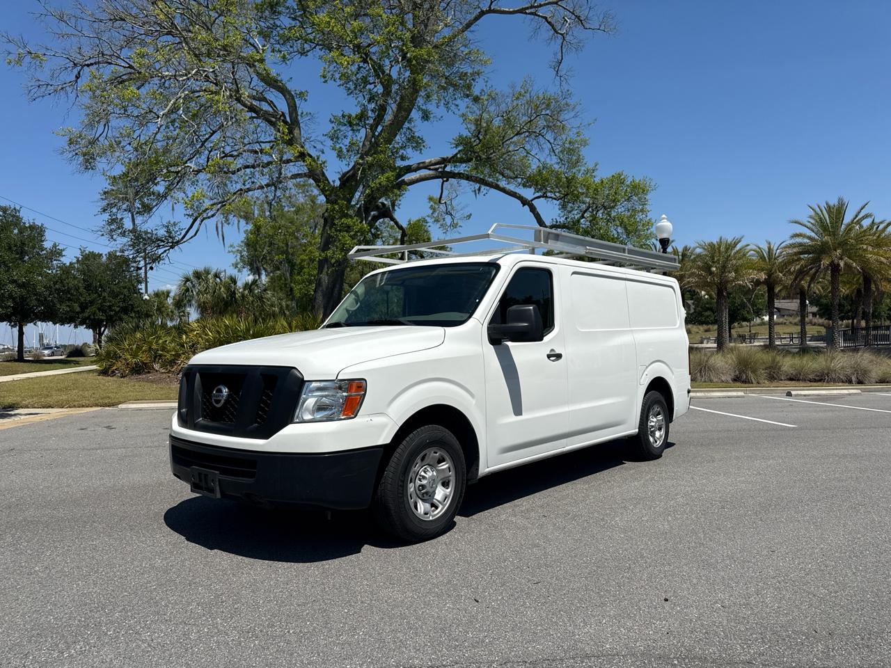 Nissan NV Cargo 2500 HD S V6 2021