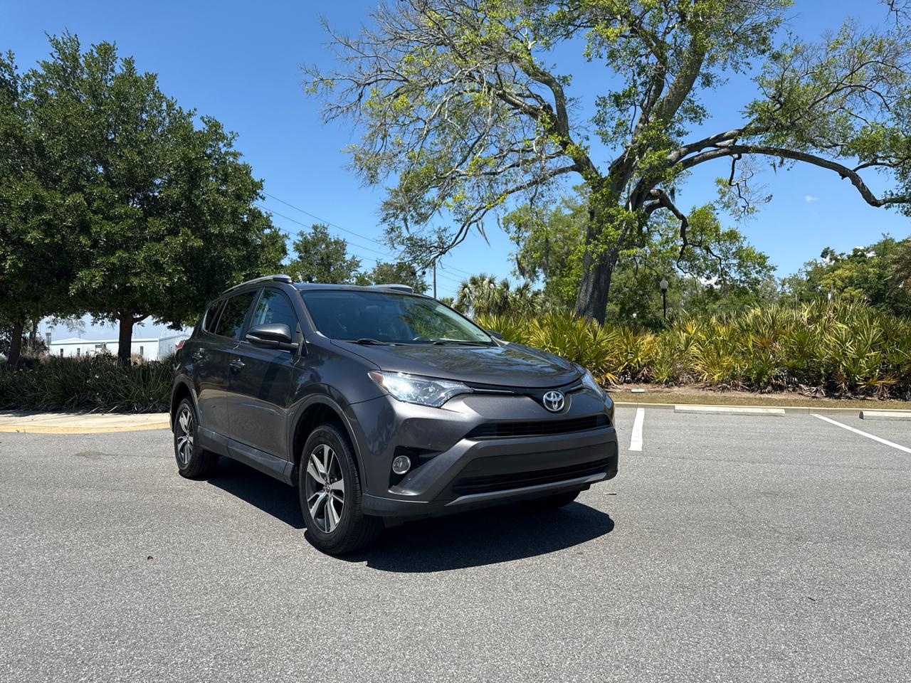 Toyota RAV4 XLE FWD 2016