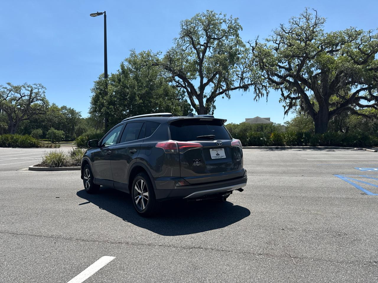 Toyota RAV4 XLE FWD 2016