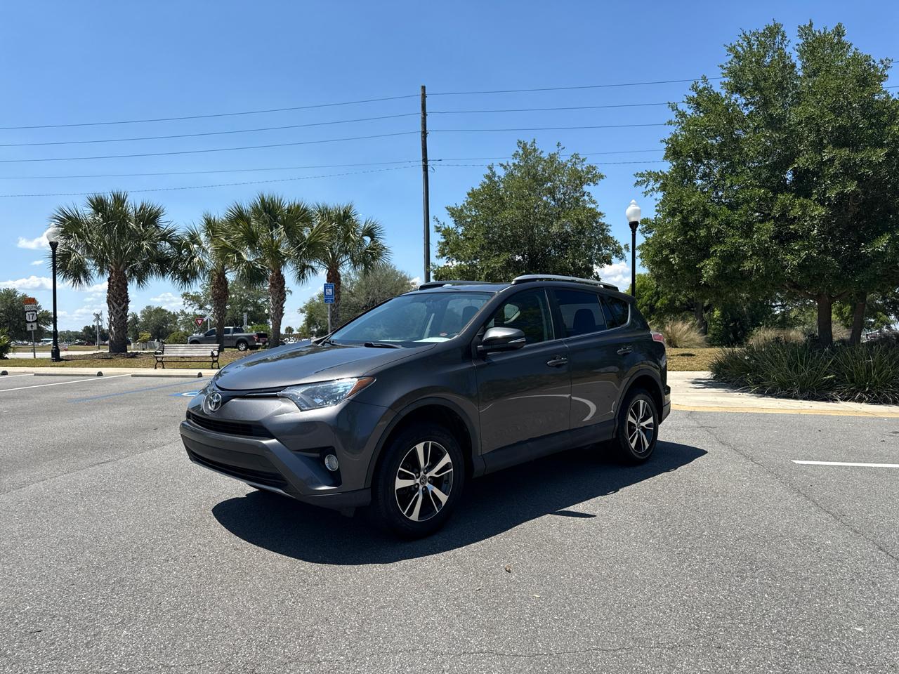 Toyota RAV4 XLE FWD 2016