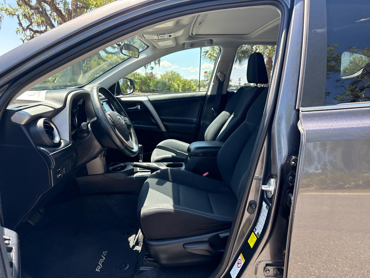 Toyota RAV4 XLE FWD 2016