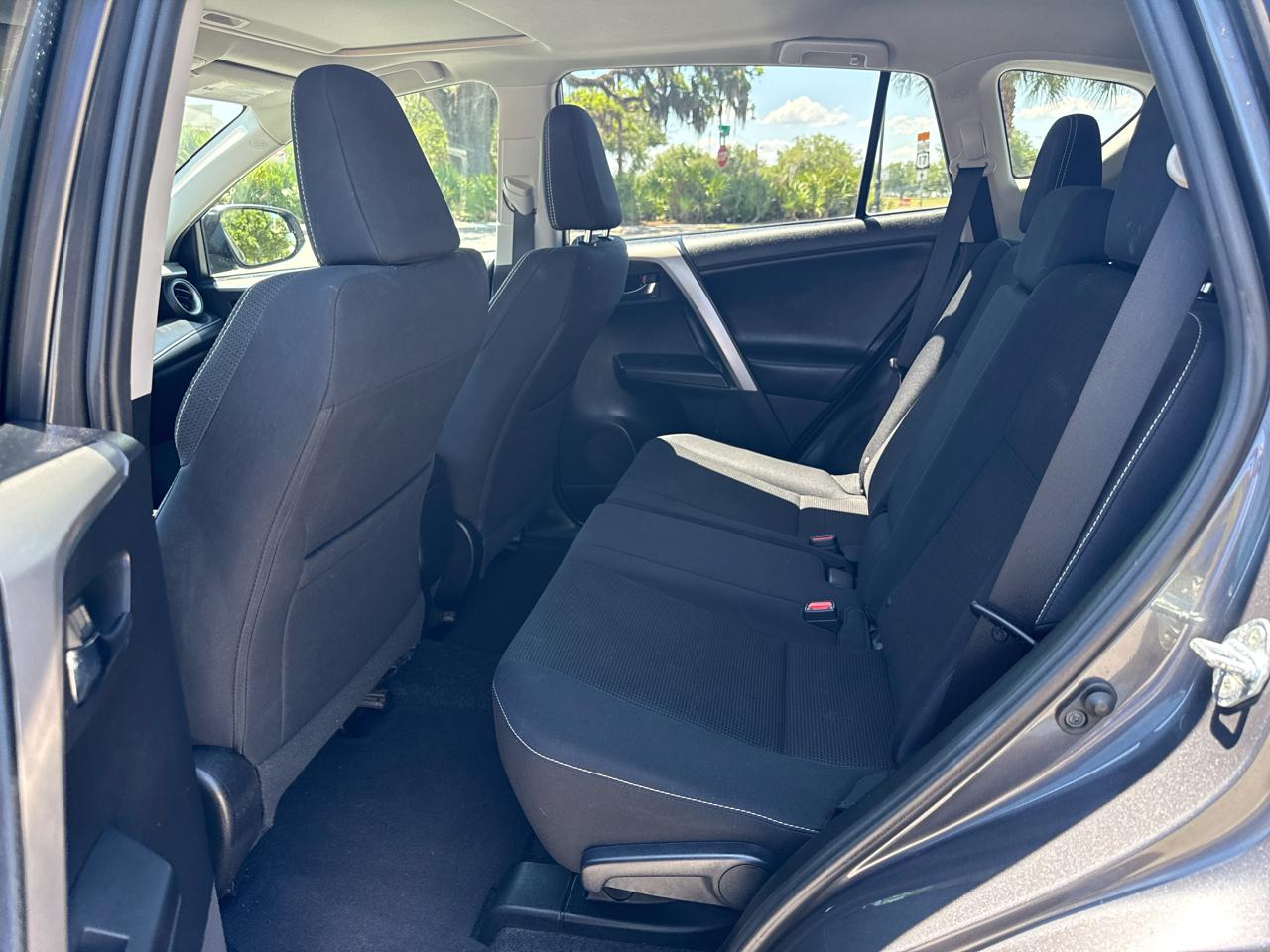 Toyota RAV4 XLE FWD 2016