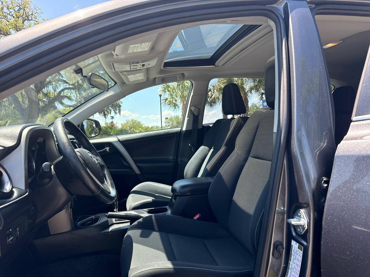 Toyota RAV4 XLE FWD 2016