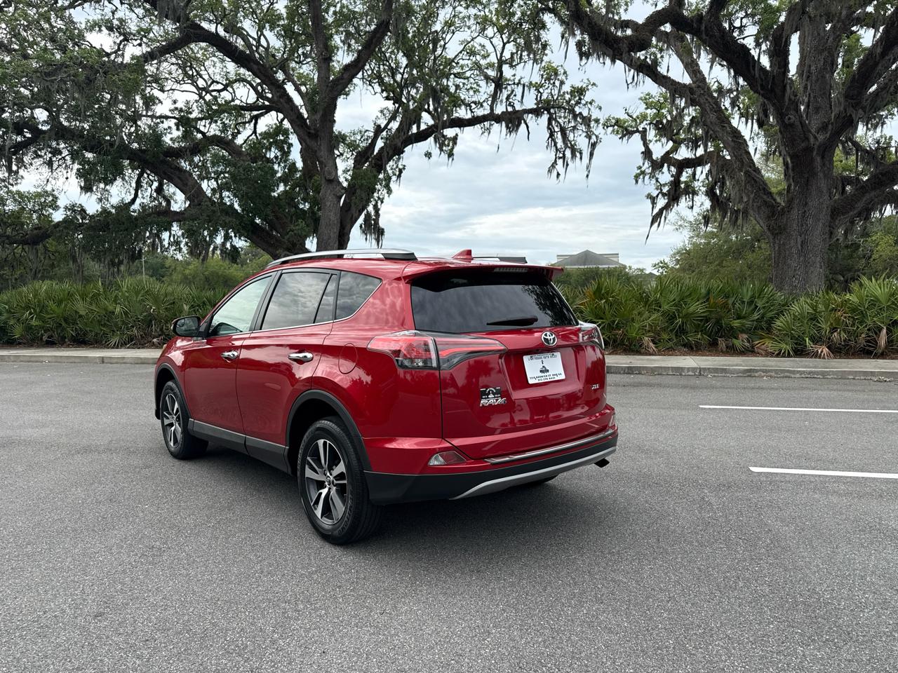 Toyota RAV4 XLE FWD 2017