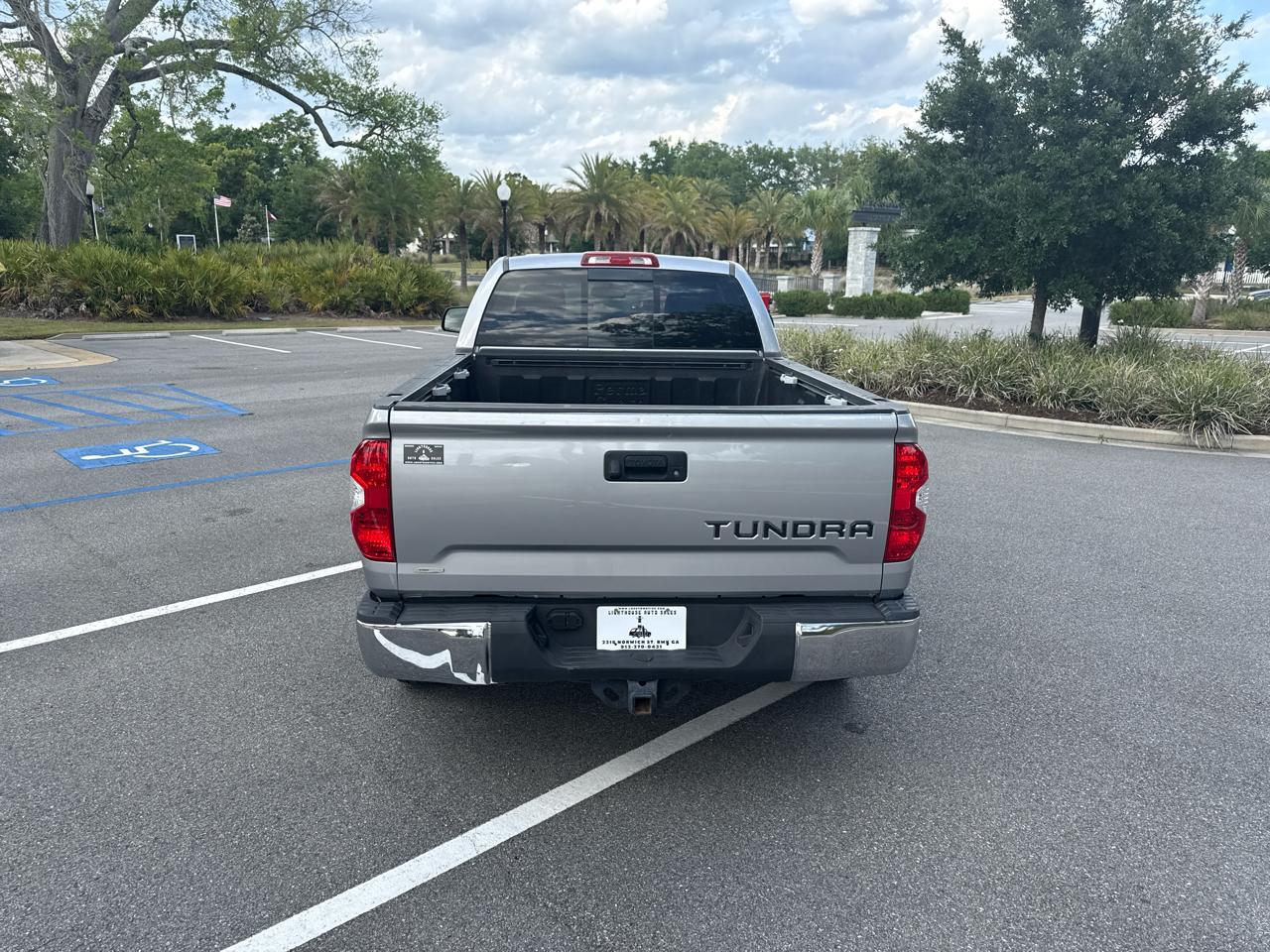 Toyota Tundra SR5 5.7L FFV V8 Double Cab 2WD 2016