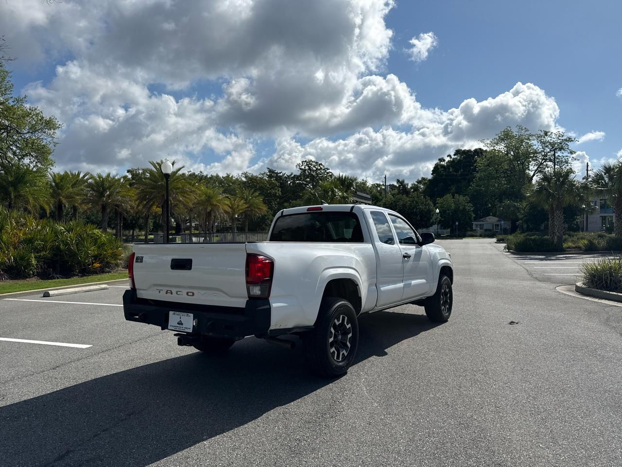Toyota Tacoma SR5 Access Cab I4 6AT 2WD 2018