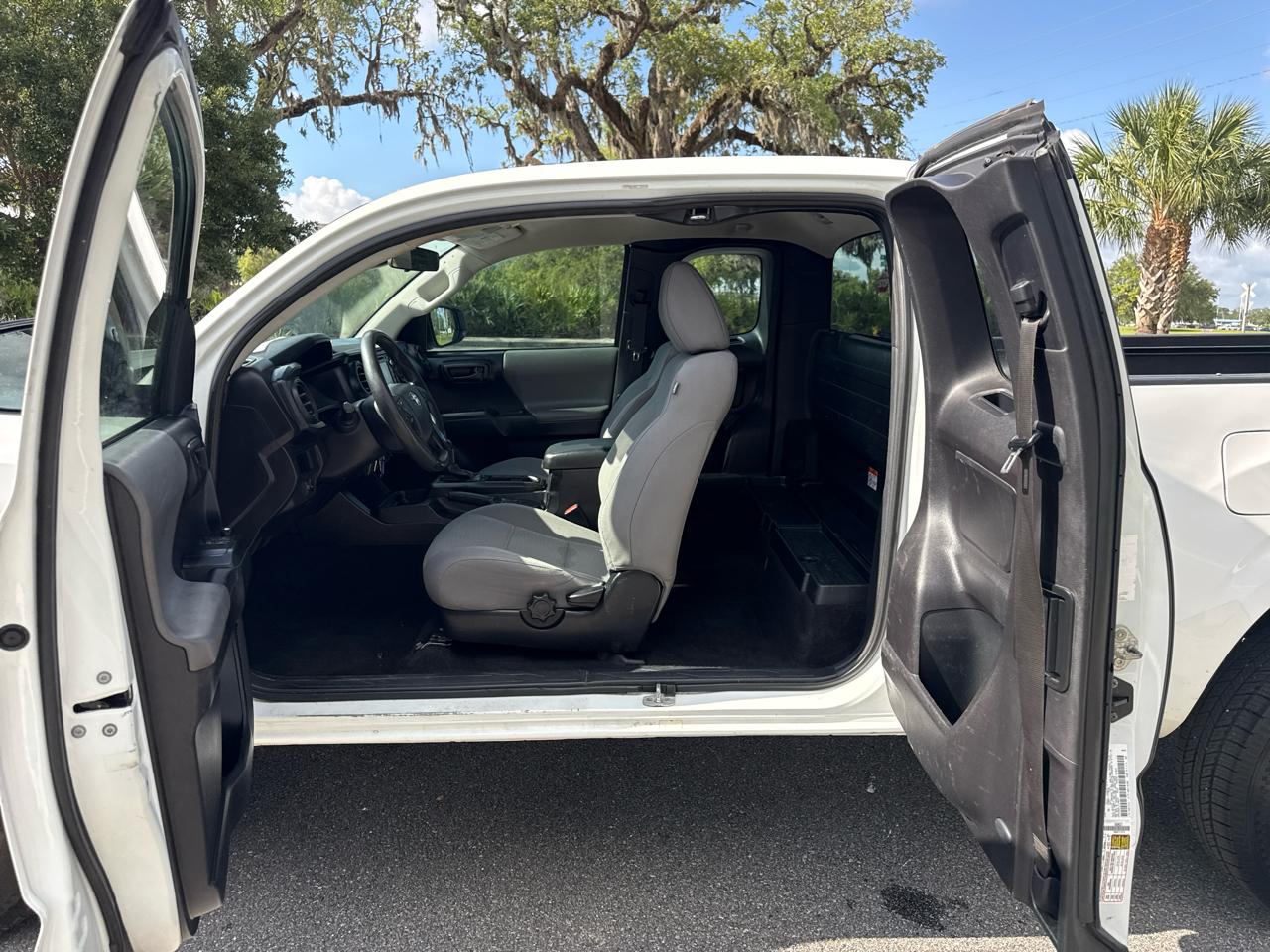 Toyota Tacoma SR5 Access Cab I4 6AT 2WD 2018