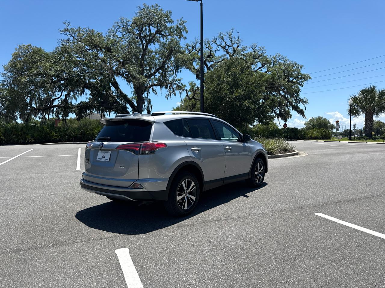 Toyota RAV4 XLE FWD 2017