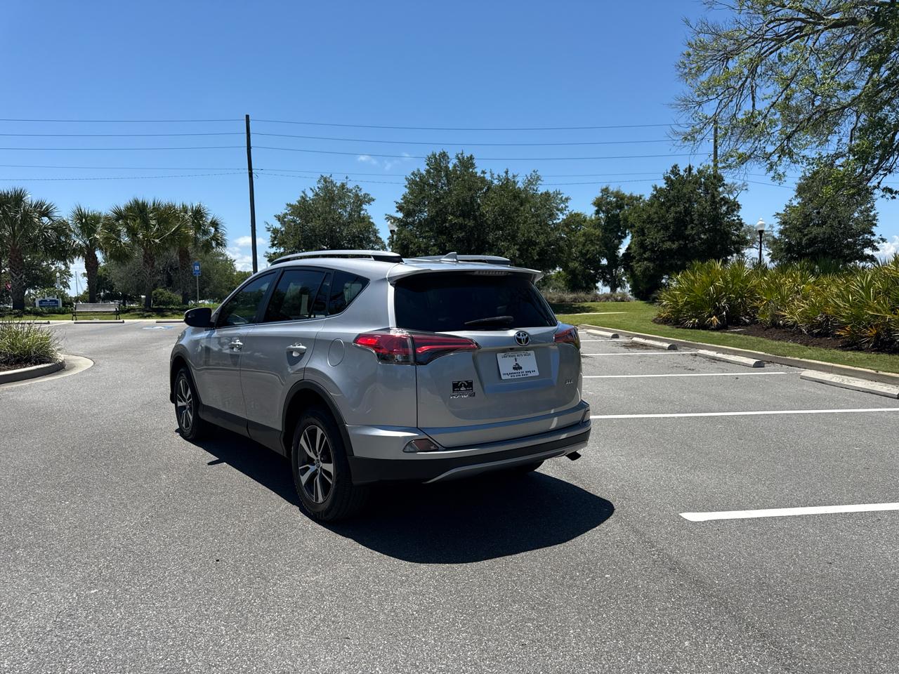 Toyota RAV4 XLE FWD 2017
