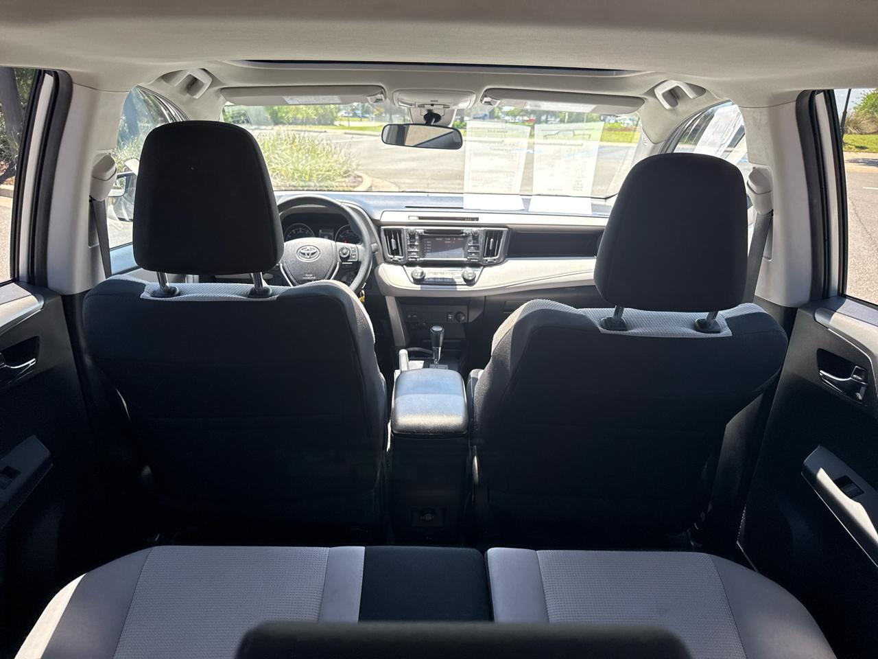 Toyota RAV4 XLE FWD 2017