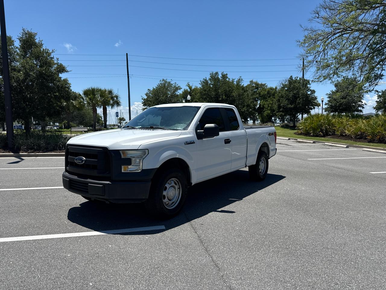 Ford F-150 XL SuperCab 6.5-ft. Bed 4WD 2016