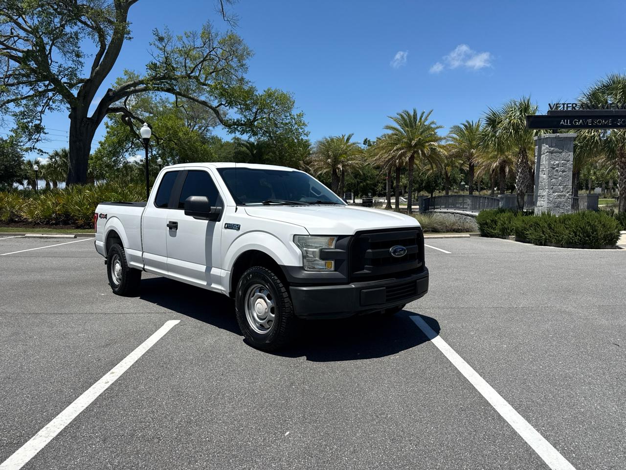 Ford F-150 XL SuperCab 6.5-ft. Bed 4WD 2016
