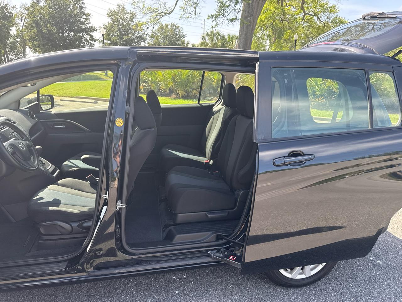 Mazda MAZDA5 Sport 2015