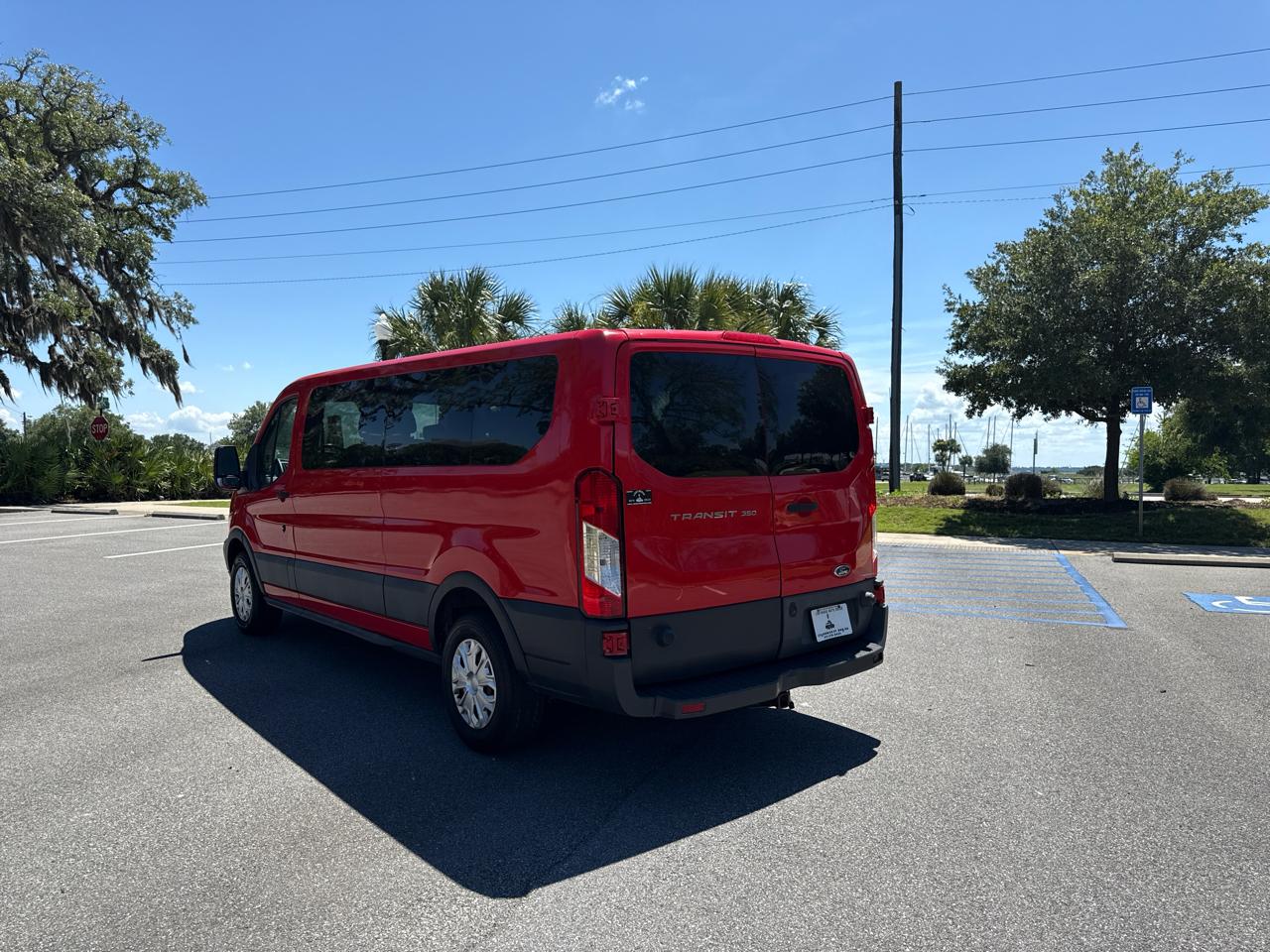 Ford Transit 350 Wagon Low Roof XLT 60/40 Pass. 148-in. WB 2016