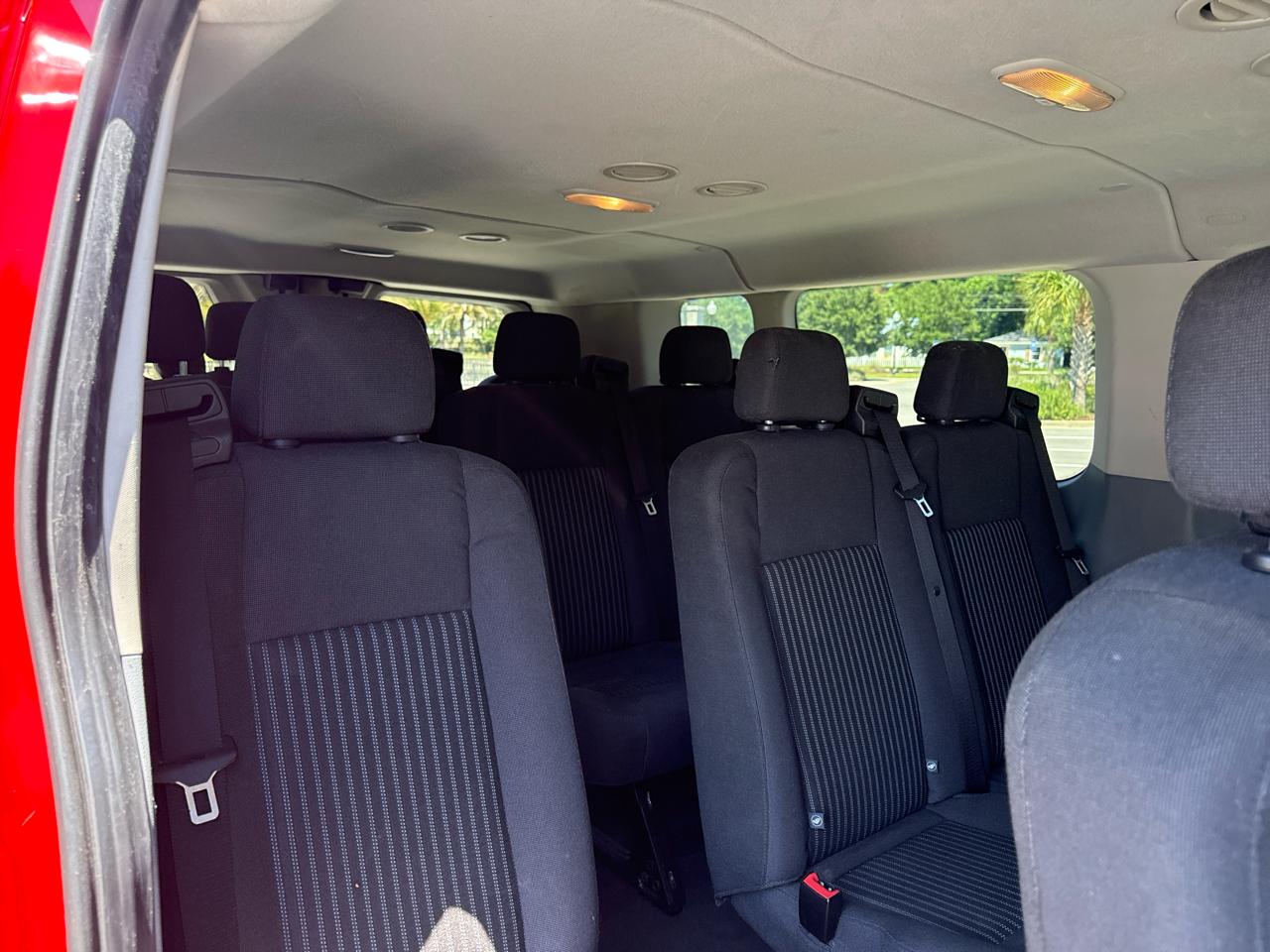Ford Transit 350 Wagon Low Roof XLT 60/40 Pass. 148-in. WB 2016