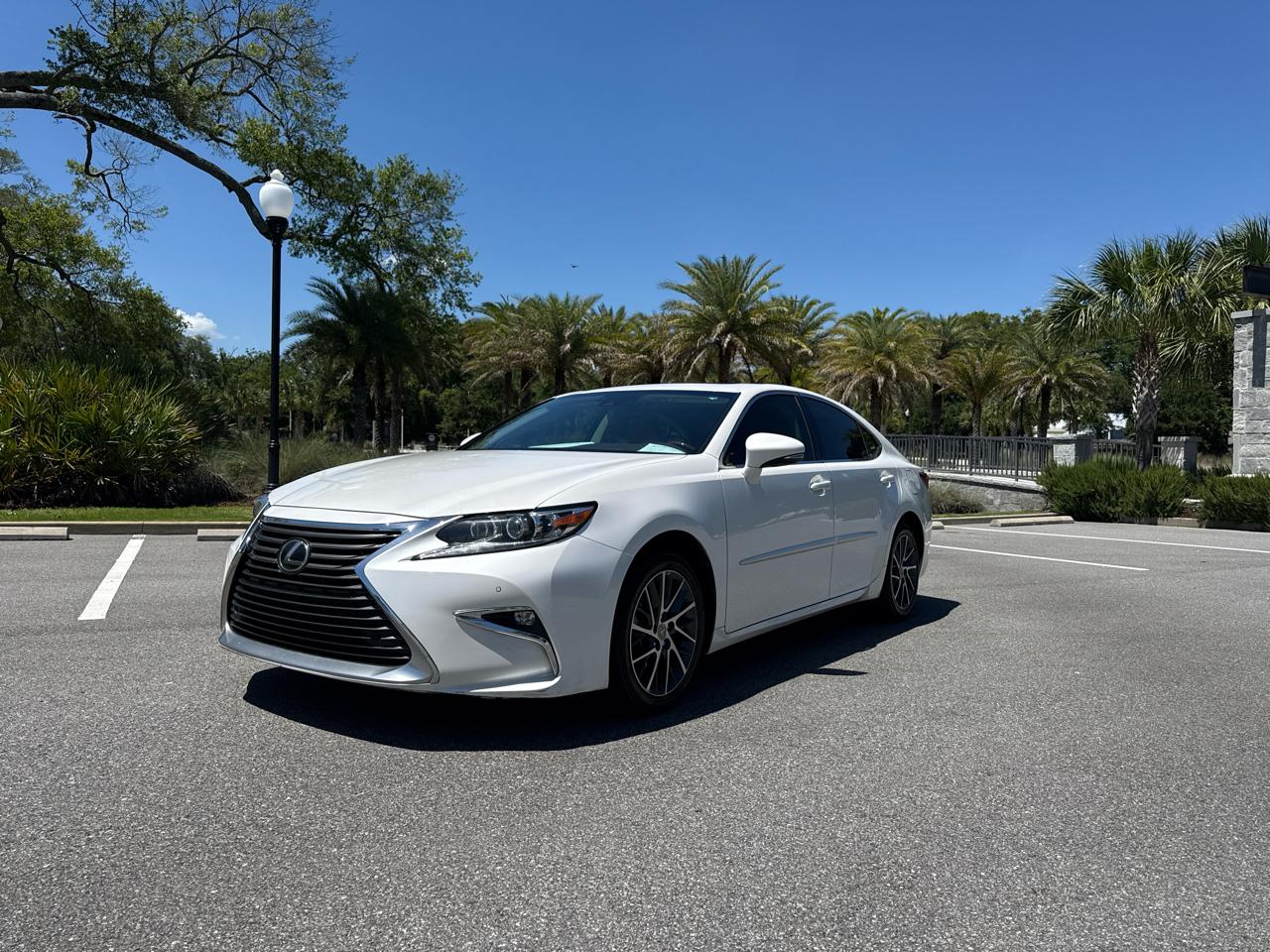 Lexus ES 350 Sedan 2017