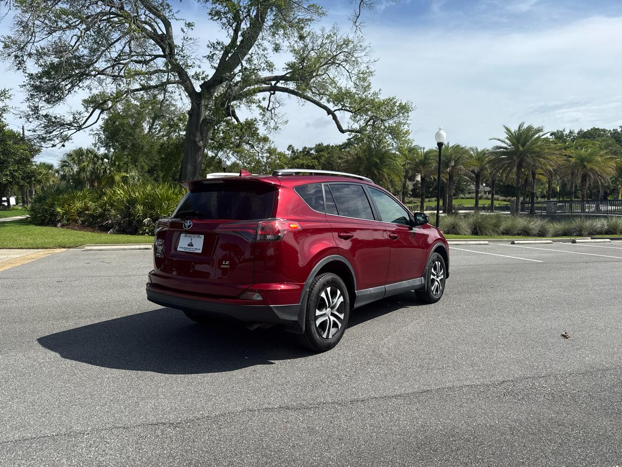 Toyota RAV4 LE AWD 2018