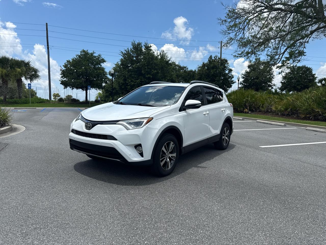 Toyota RAV4 XLE FWD 2017