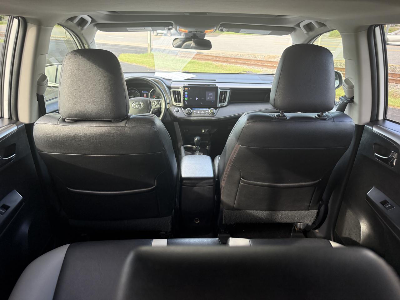 Toyota RAV4 XLE FWD 2017