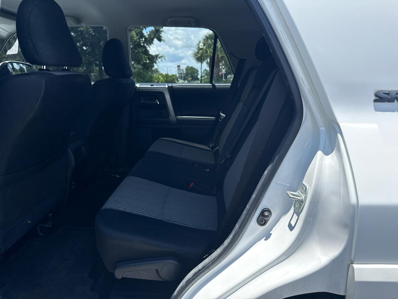 Toyota 4Runner SR5 2WD 2015