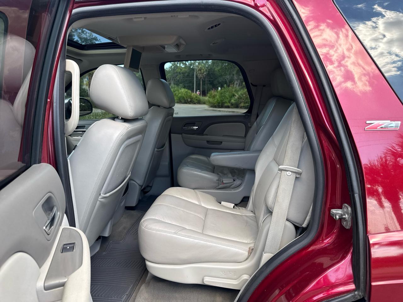 Chevrolet Tahoe LT 2WD 2011