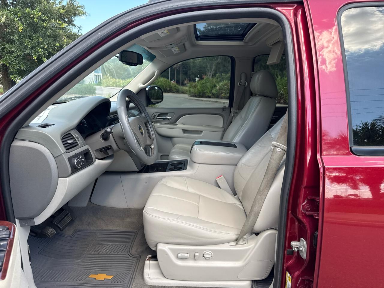 Chevrolet Tahoe LT 2WD 2011