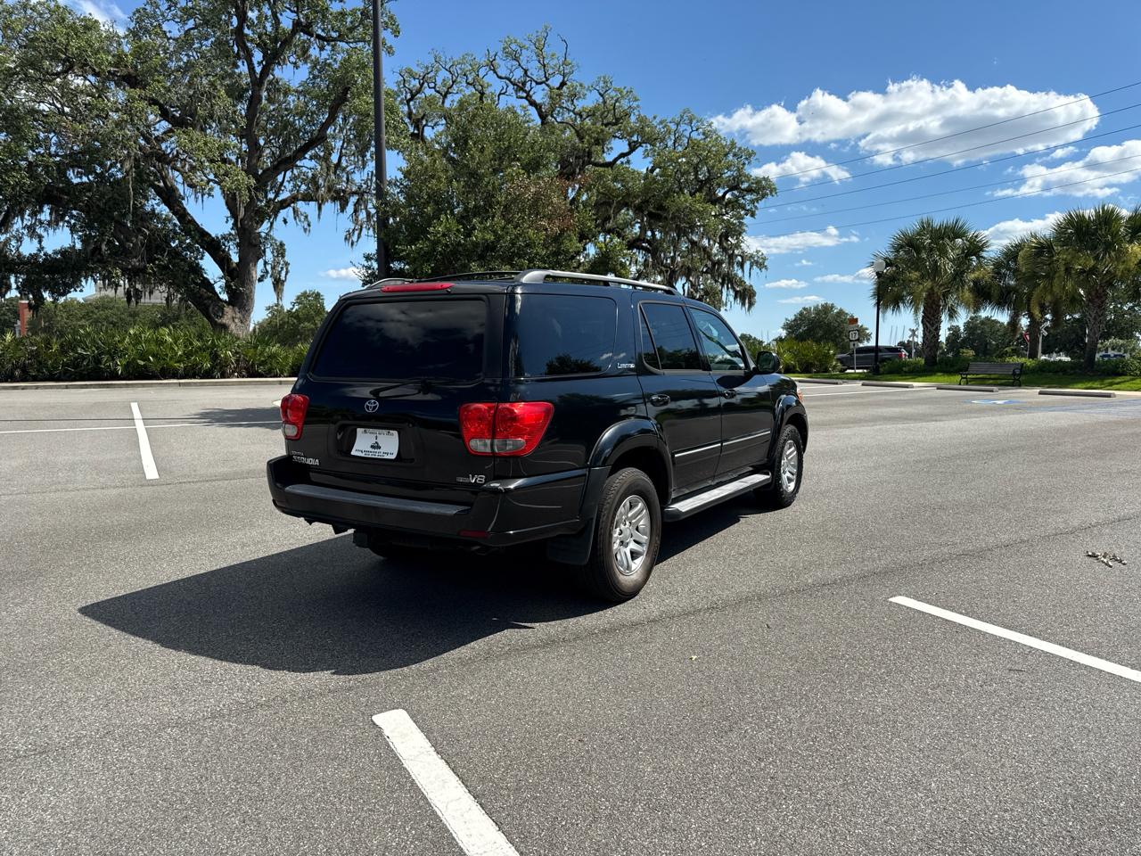 Toyota Sequoia Limited 2WD 2006