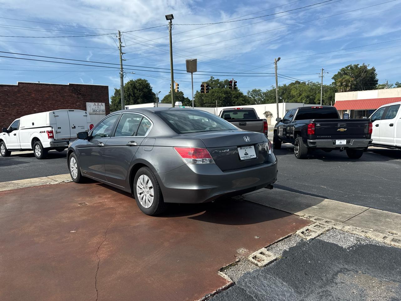 Honda Accord LX sedan AT 2010