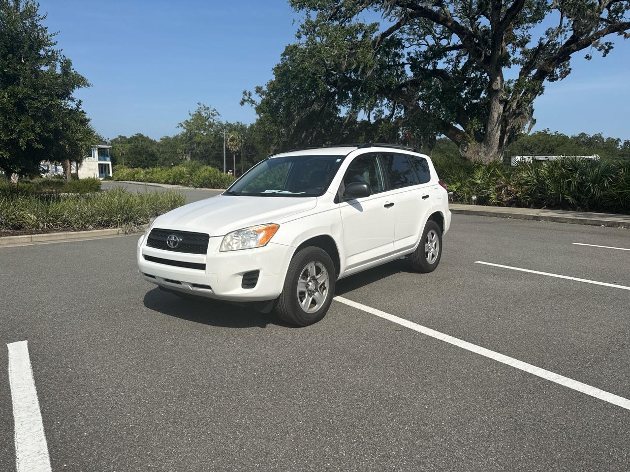 Toyota RAV4 Base I4 2WD 2012