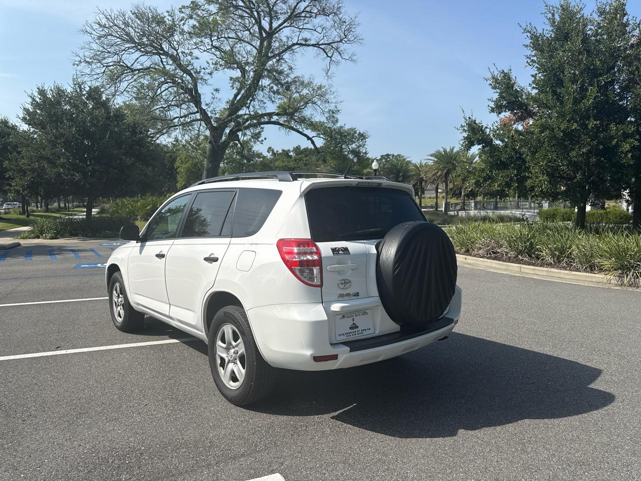 Toyota RAV4 Base I4 2WD 2012