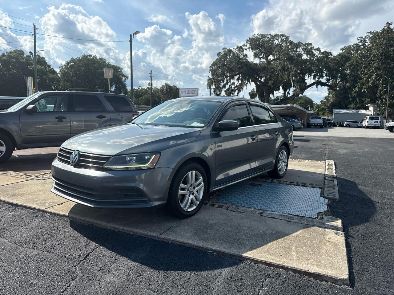 Volkswagen Jetta 1.4T S 6A 2017