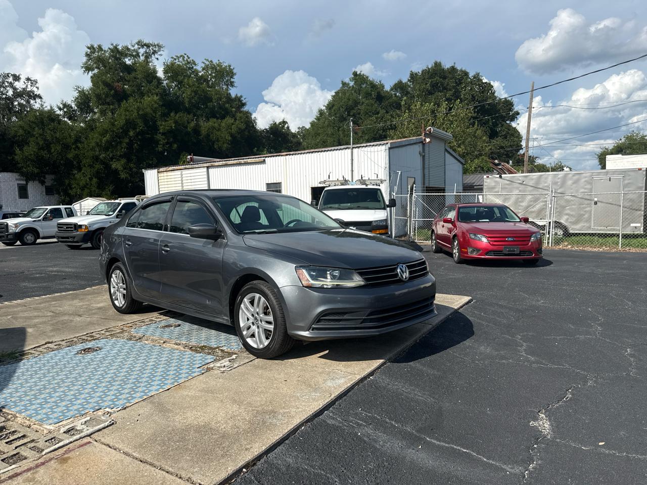 Volkswagen Jetta 1.4T S 6A 2017