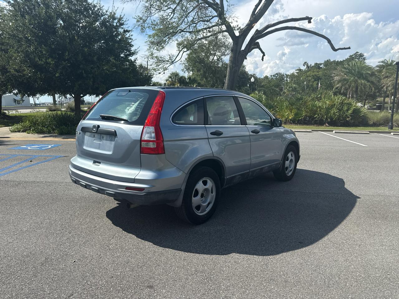Honda CR-V LX 2WD 5-Speed AT 2011