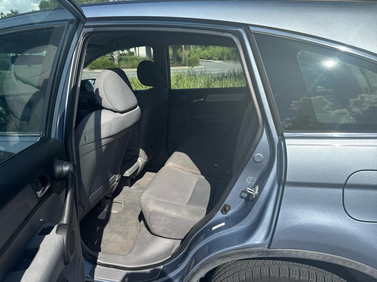 Honda CR-V LX 2WD 5-Speed AT 2011