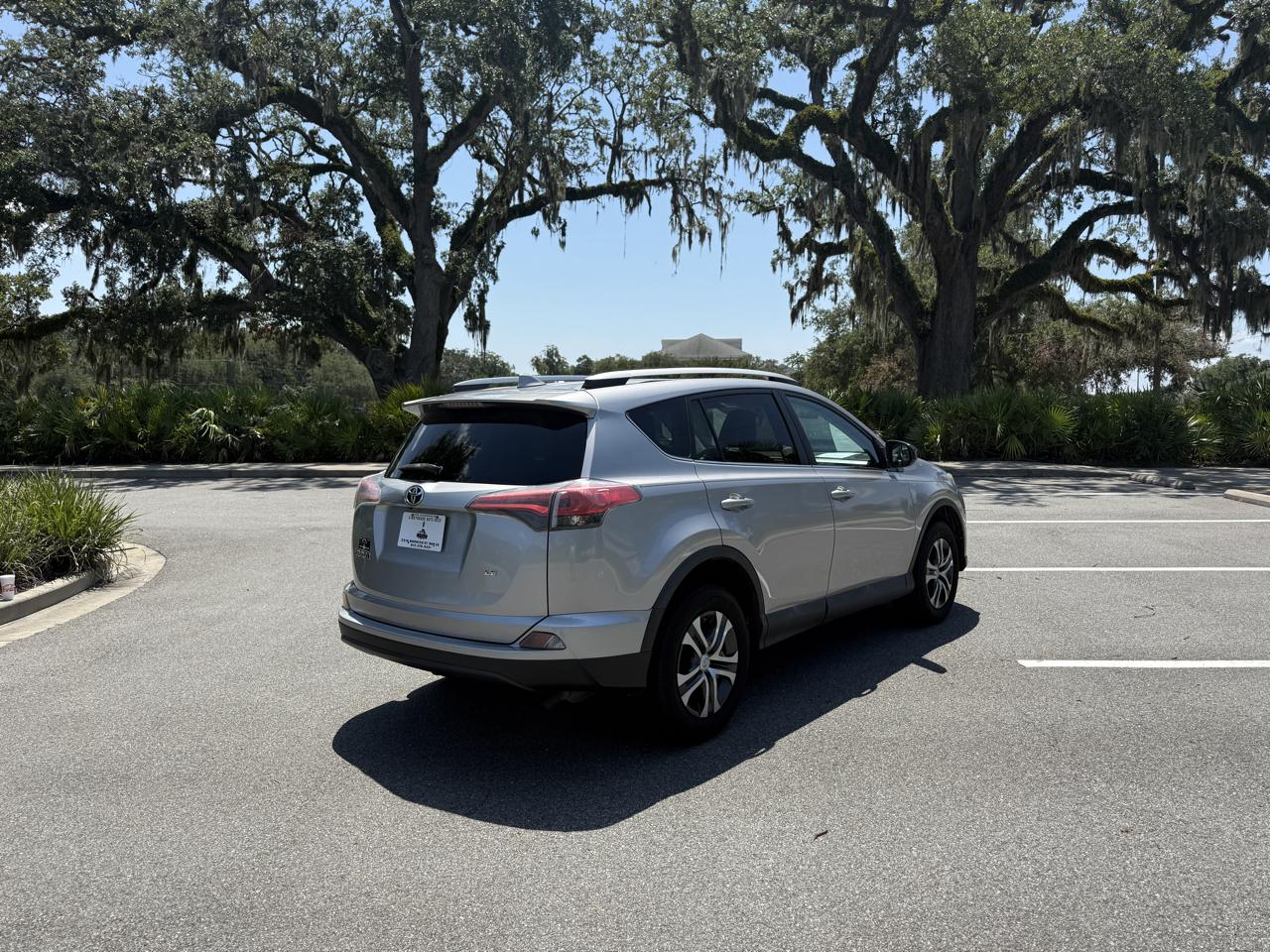 Toyota RAV4 LE FWD 2016