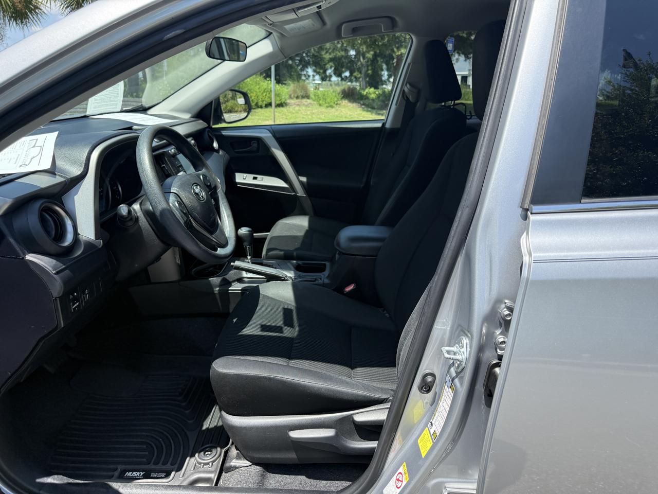 Toyota RAV4 LE FWD 2016