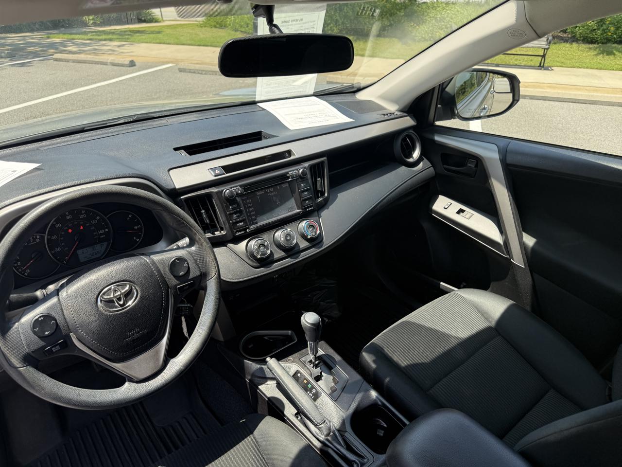 Toyota RAV4 LE FWD 2016