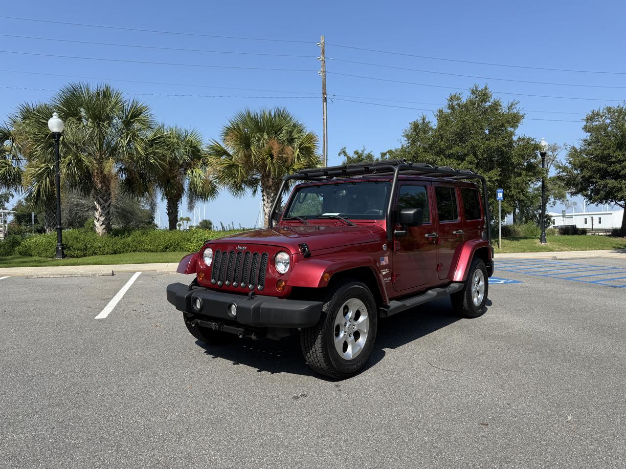Jeep Wrangler Unlimited Sahara 4WD 2013