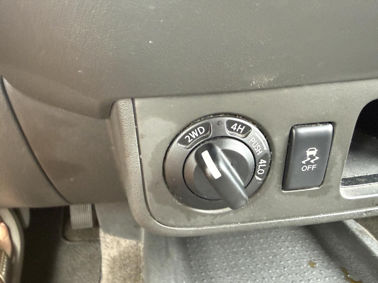 Nissan Xterra X 4WD 2015