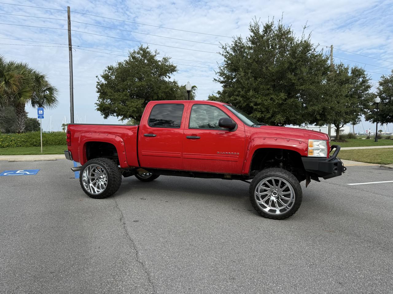 Chevrolet Silverado 1500 LT Crew Cab 4WD 2011